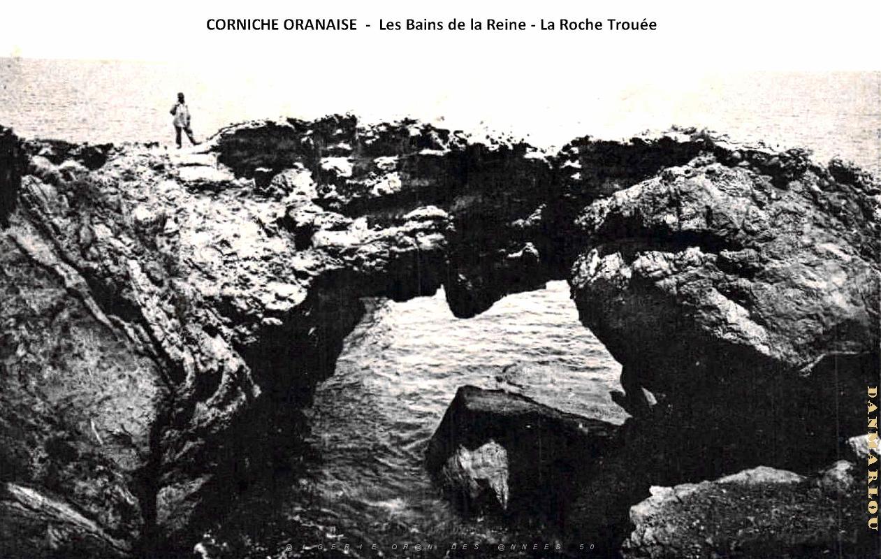 Oran - Corniche - Bains de la Reine - Roche Trouee.jpg